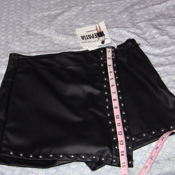 Telepatia Black Pleather Studded Skort - NWT - size M - Picture 7 of 11
